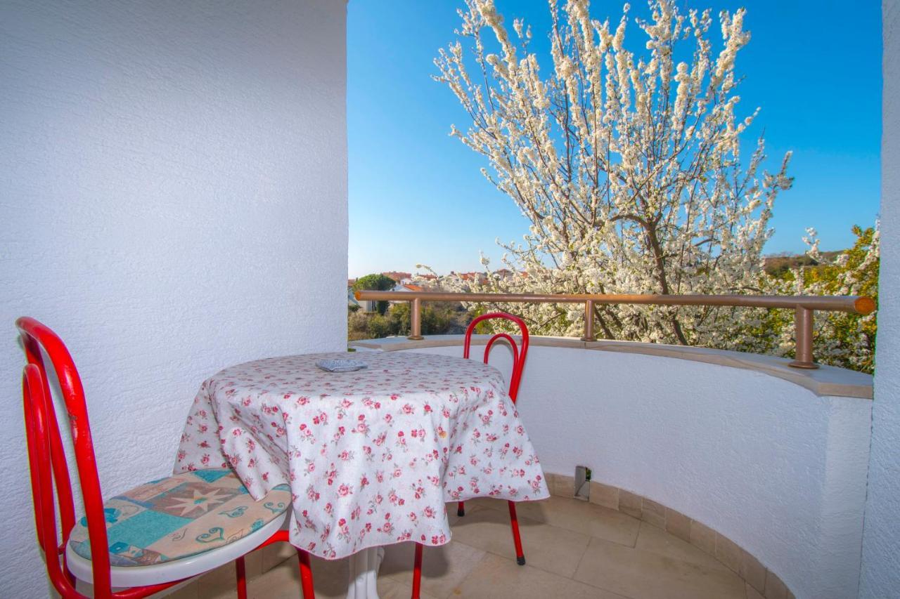 Apartments Grand & Plav In Krk Krk Town Luaran gambar