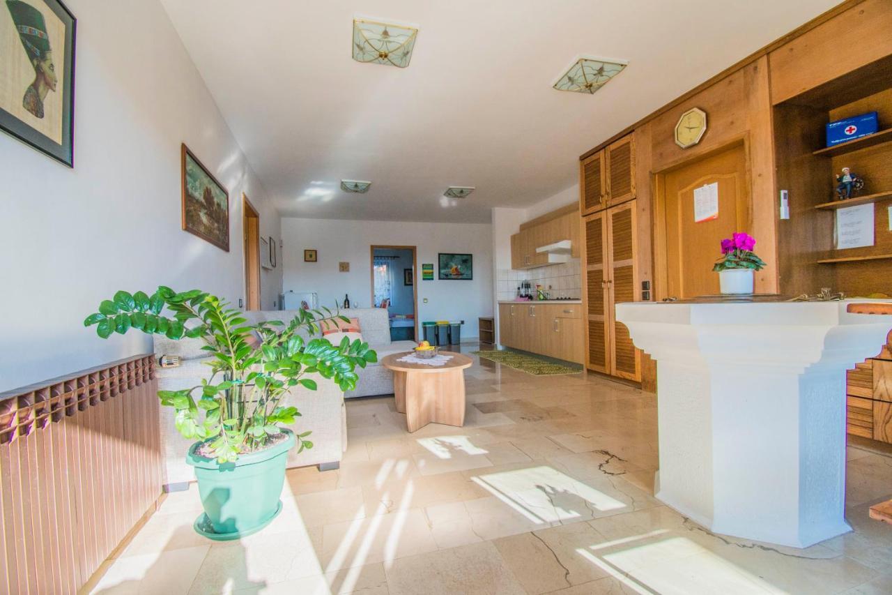 Apartments Grand & Plav In Krk Krk Town Luaran gambar