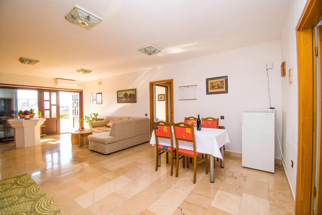Apartments Grand & Plav In Krk Krk Town Luaran gambar