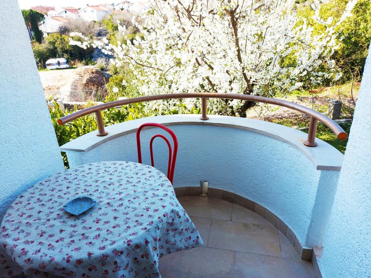 Apartments Grand & Plav In Krk Krk Town Luaran gambar