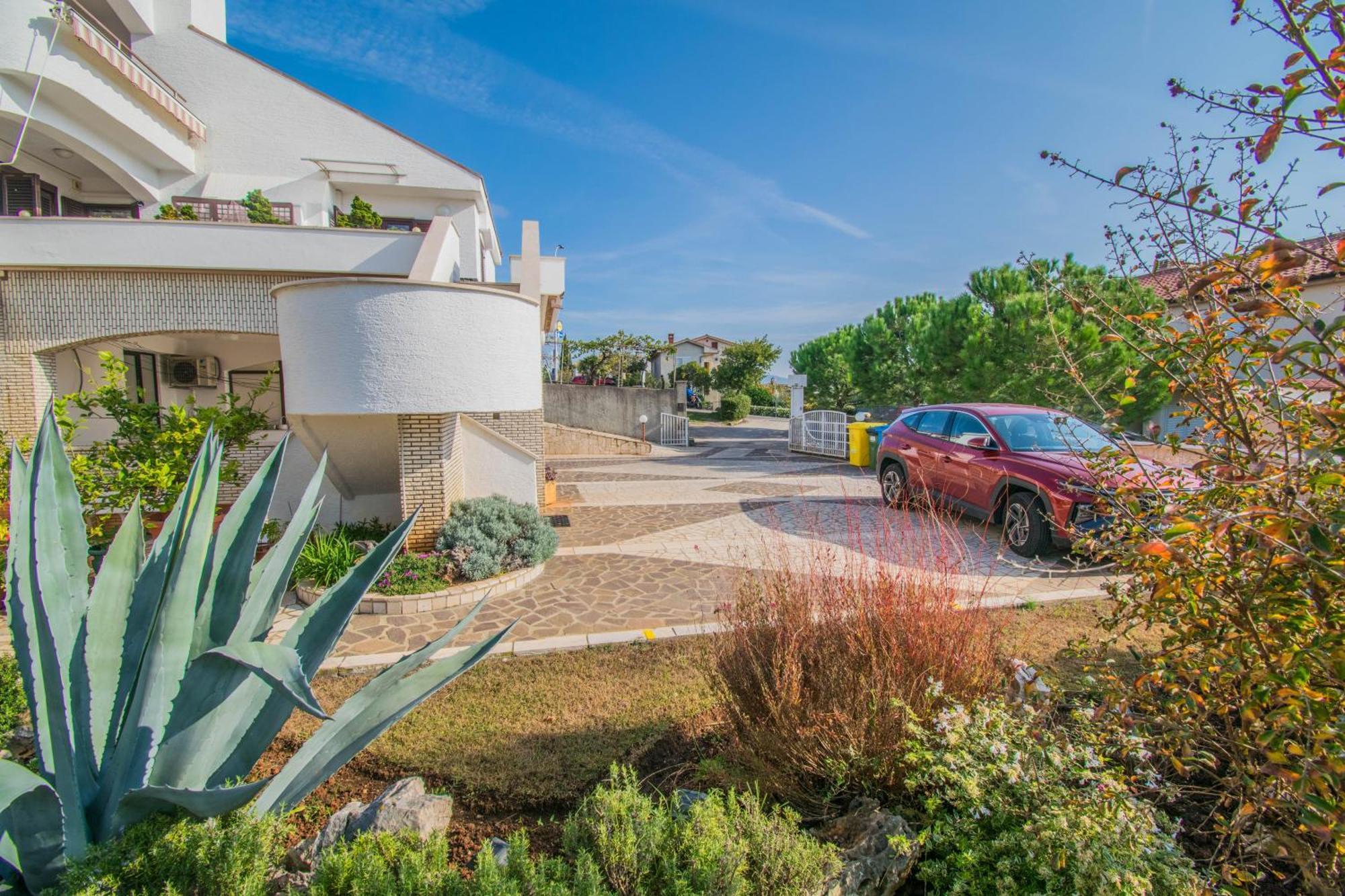 Apartments Grand & Plav In Krk Krk Town Luaran gambar