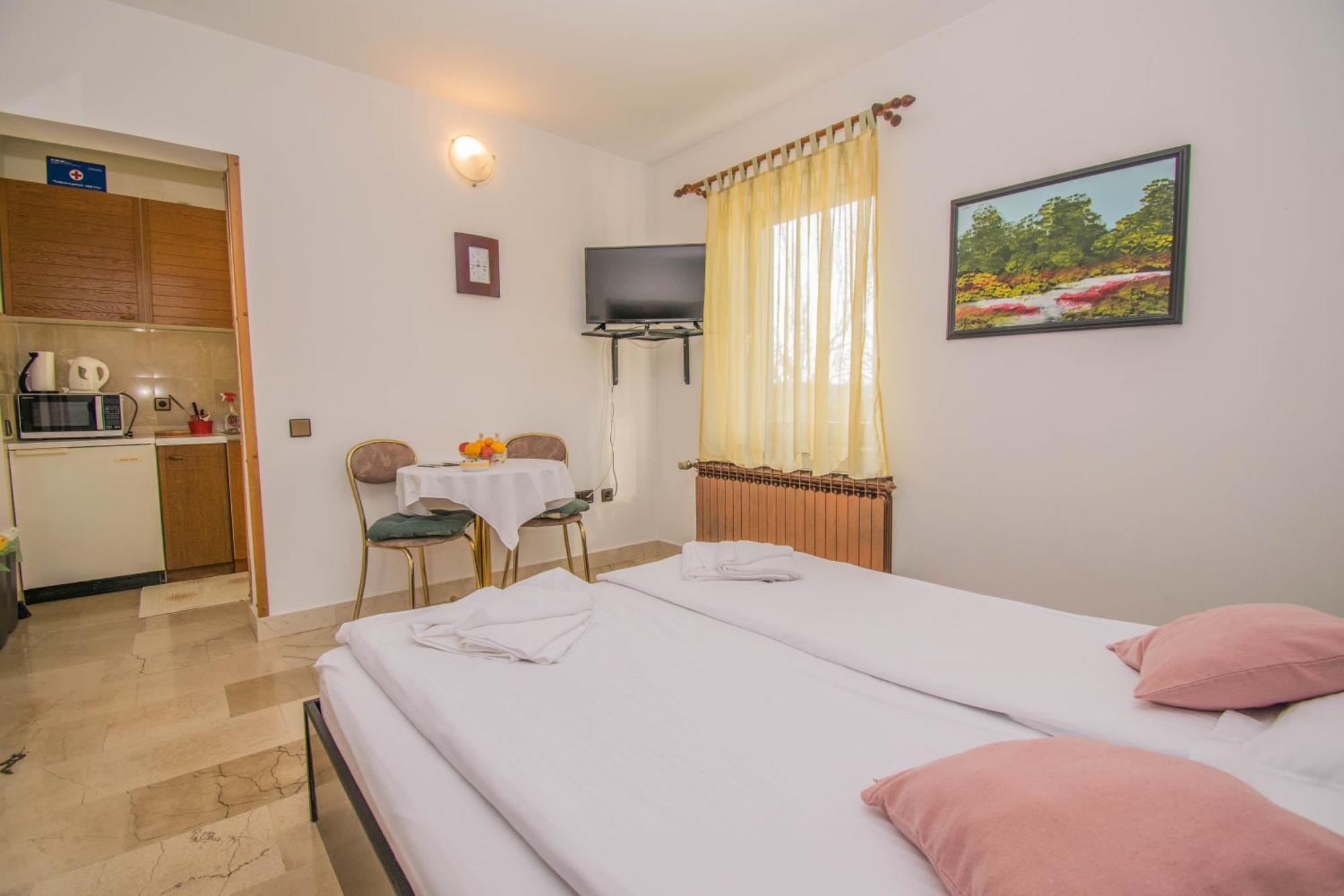Apartments Grand & Plav In Krk Krk Town Luaran gambar