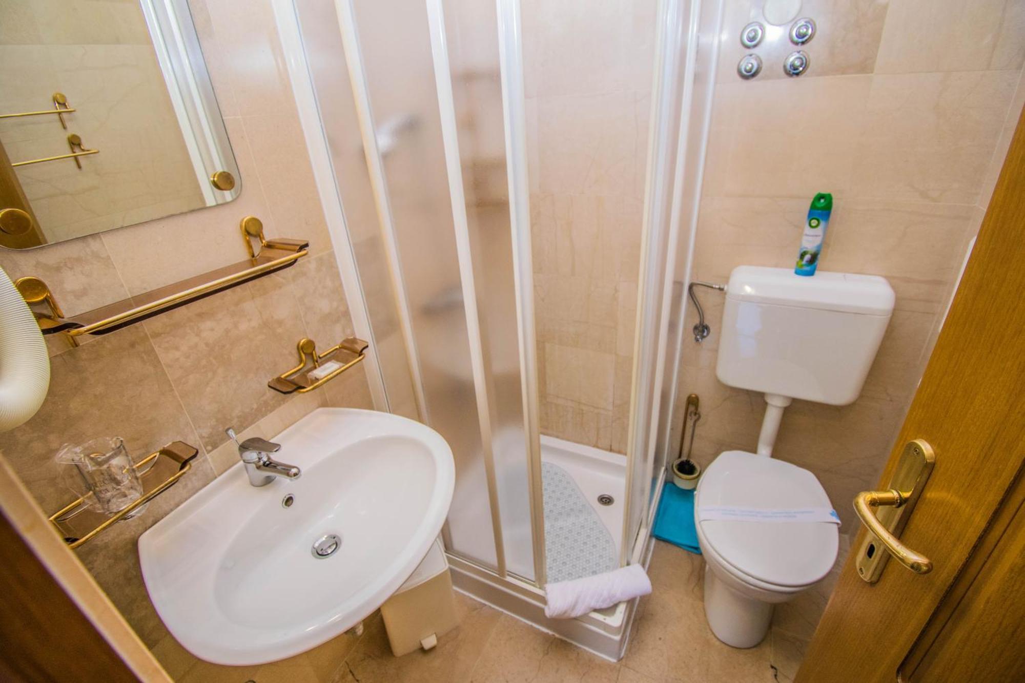 Apartments Grand & Plav In Krk Krk Town Luaran gambar