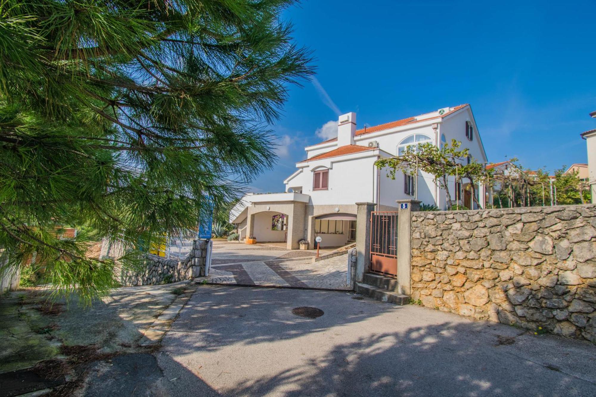 Apartments Grand & Plav In Krk Krk Town Luaran gambar