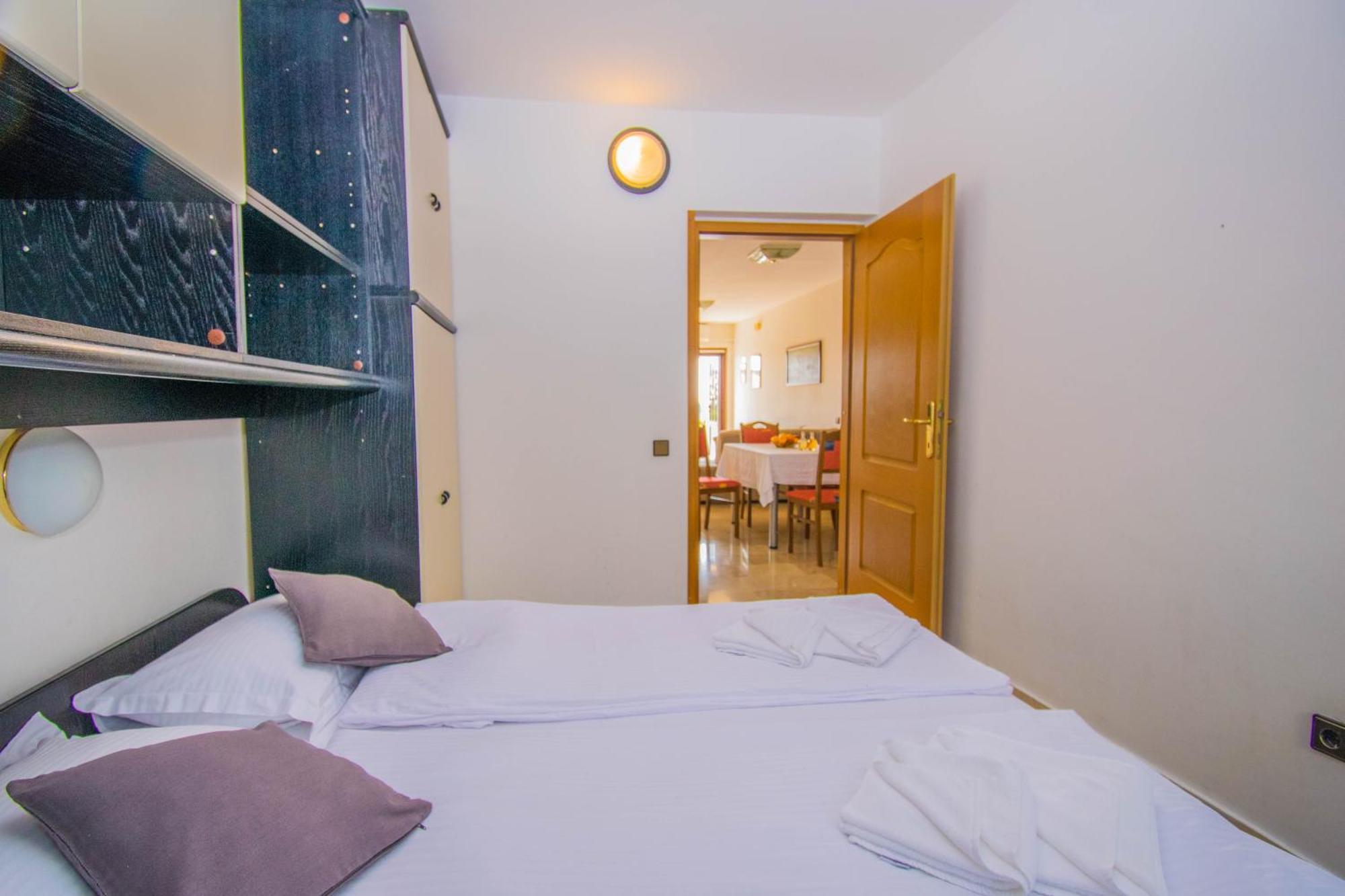 Apartments Grand & Plav In Krk Krk Town Luaran gambar