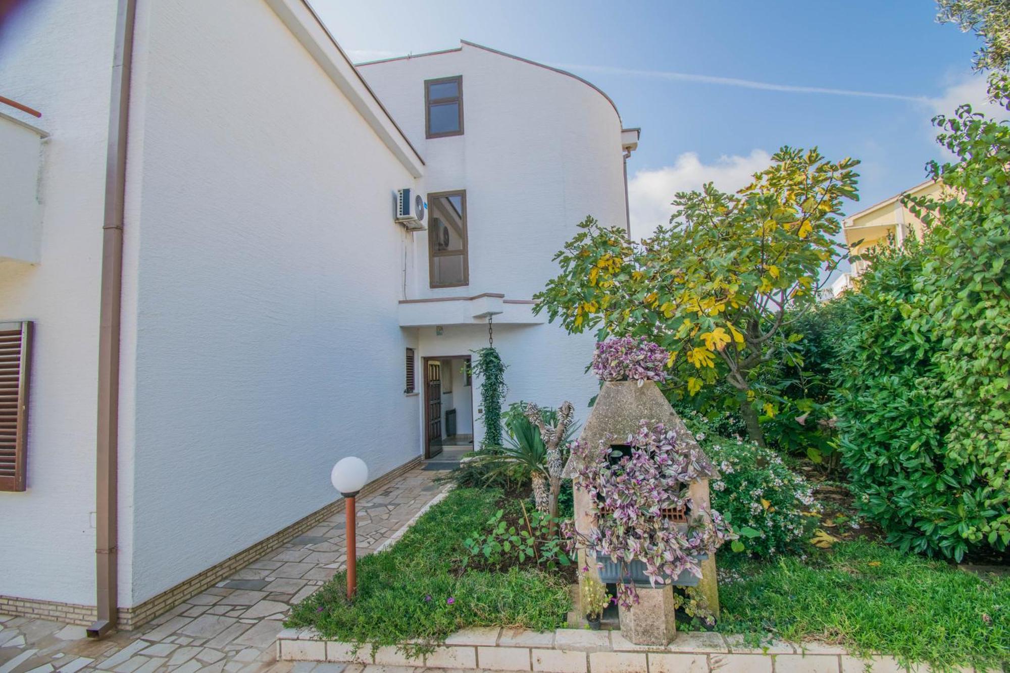 Apartments Grand & Plav In Krk Krk Town Luaran gambar